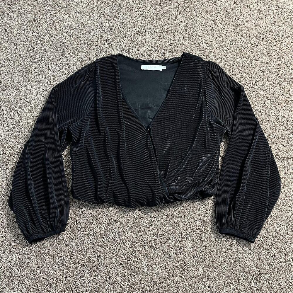 ASTR The‎ Label Blouse Womens Large Black Pleated Wrap V Neck Long Sleeve Top